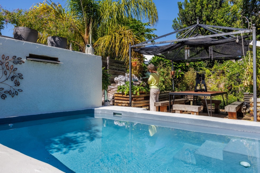 5 Bedroom Property for Sale in Paradyskloof Western Cape